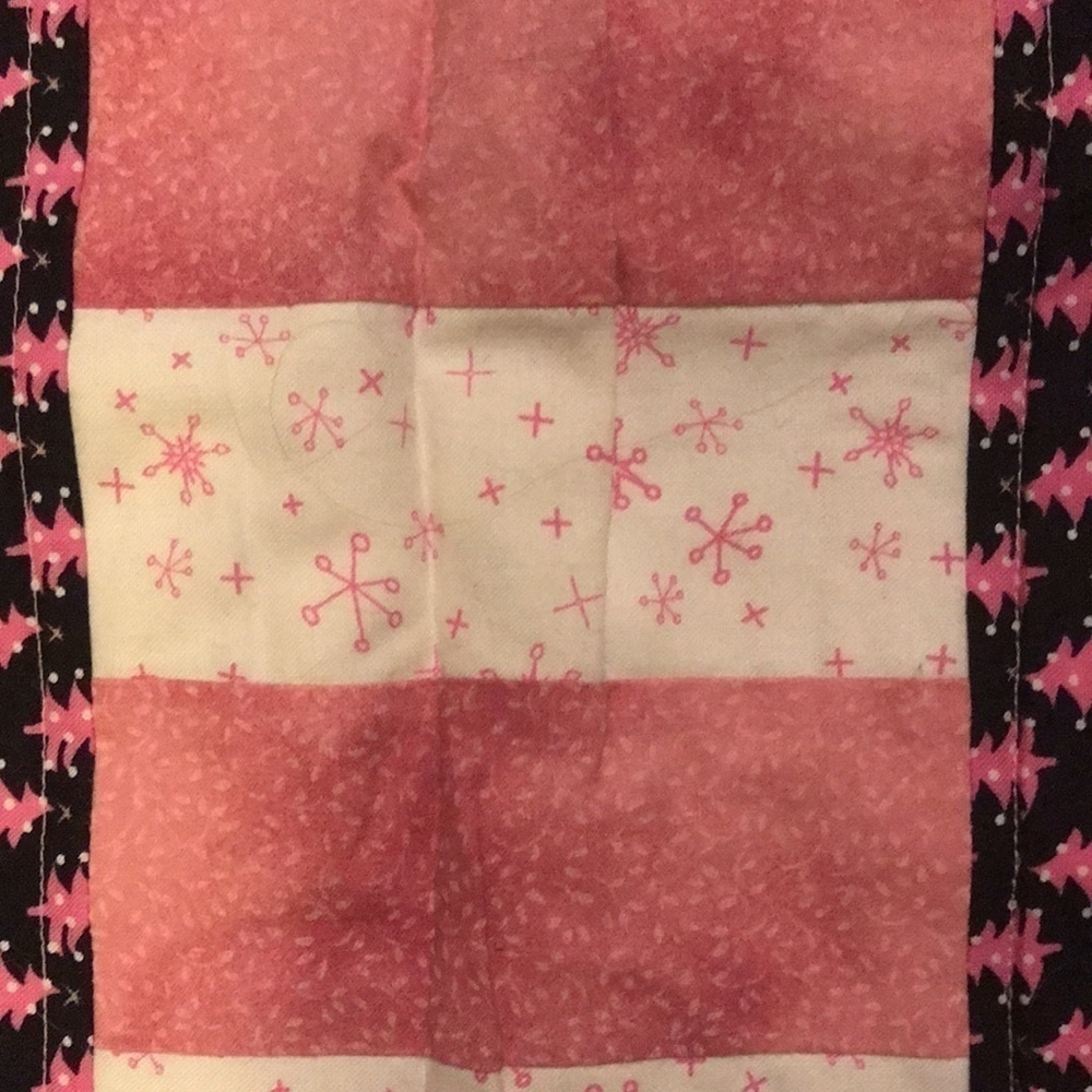 HOLIDAY Table Runner - Picture 7 of 7